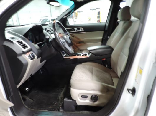 2014 Ford Explorer XLT 027