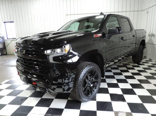 2024 Chev Silverado TrailBoss Black 002