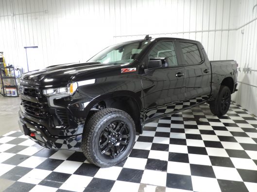 2024 Chev Silverado TrailBoss Black 003