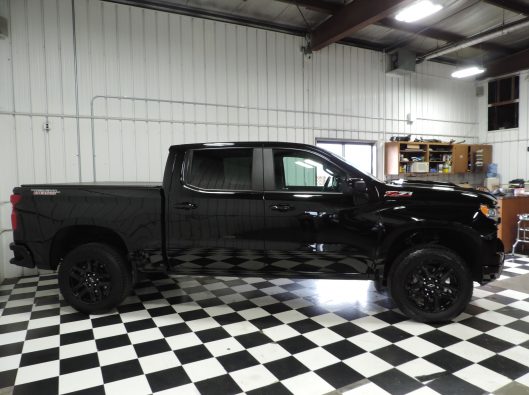 2024 Chev Silverado TrailBoss Black 010
