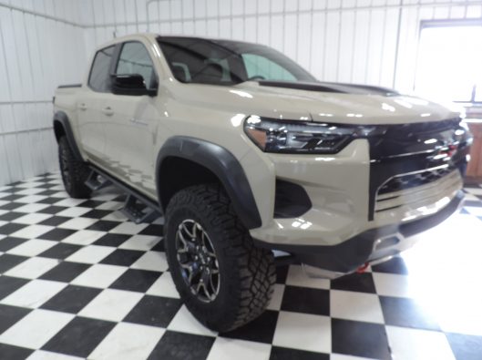 2023 Chevy Colorado ZR2 011