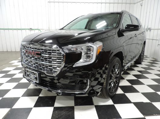 2023 GMC Terrain Denali 001