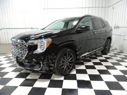 2023 GMC Terrain Denali 002