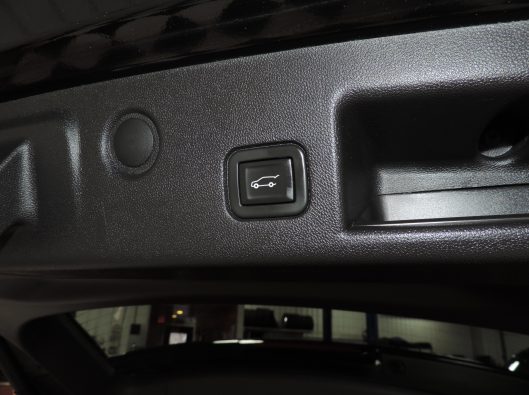 2020 Chev equinox Black 027