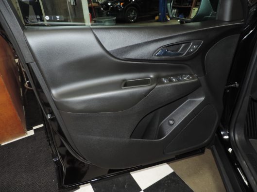 2020 Chev equinox Black 030