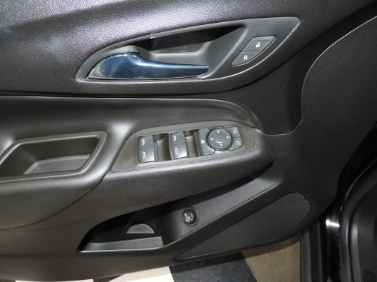 2020 Chev equinox Black 031