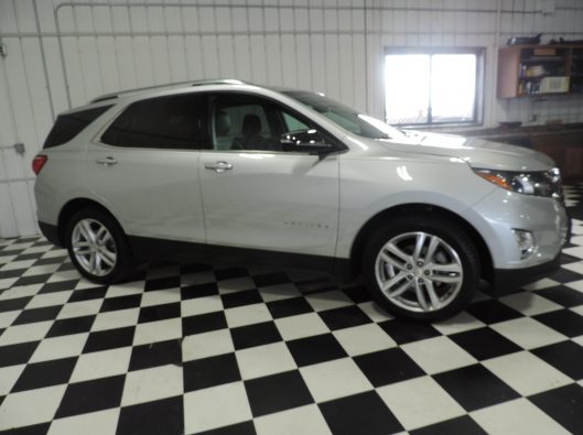 2020 Chev Equinox Premier Silver 010