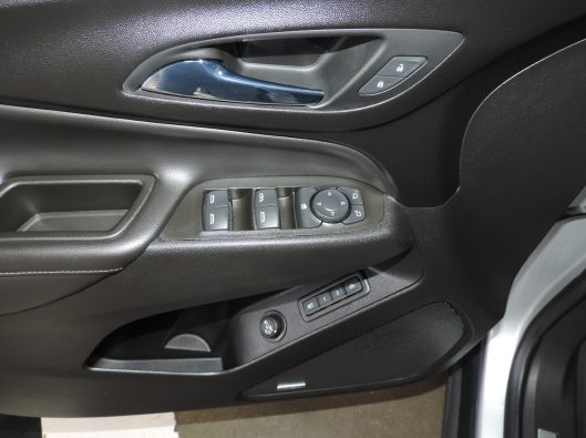 2020 Chev Equinox Premier Silver 032