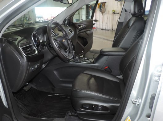 2020 Chev Equinox Premier Silver 033
