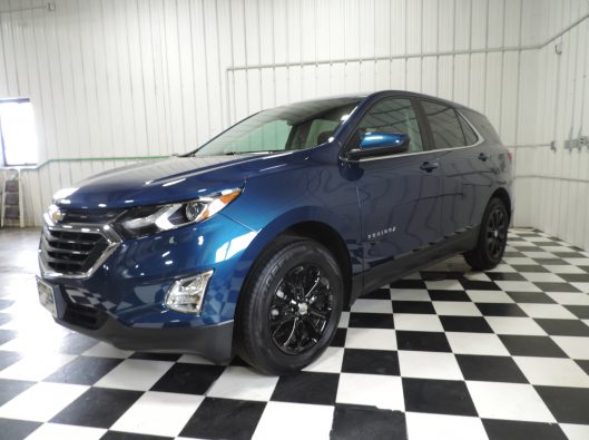 2021 Chev Equinox Blue AWD 002
