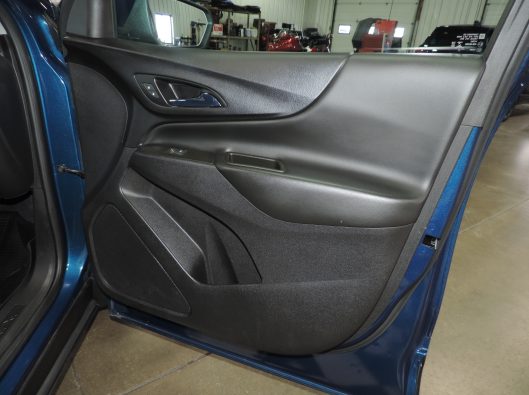 2021 Chev Equinox Blue AWD 022