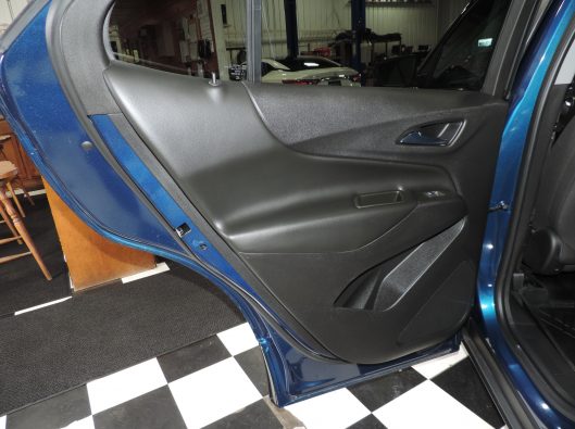 2021 Chev Equinox Blue AWD 030