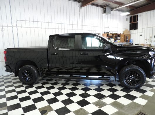 2021 Chev Trailboss Black 011 - Copy