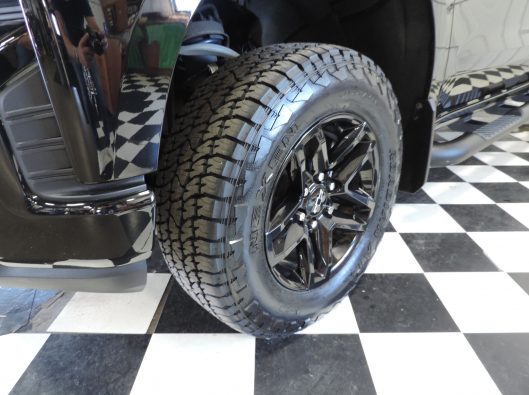 2021 Chev Trailboss Black 016 - Copy
