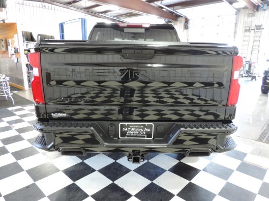 2021 Chev Trailboss Black 020