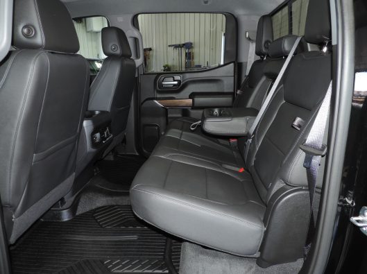 2021 Chev Trailboss Black 037
