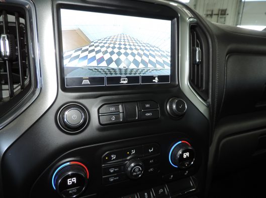 2021 Chev Trailboss Black 045