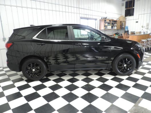 2022 Chevrolet Equinox LT Black 010