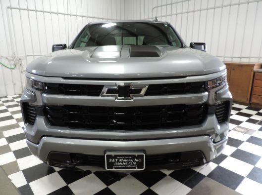 2023 Chev Silverado Gray Rally RST 004