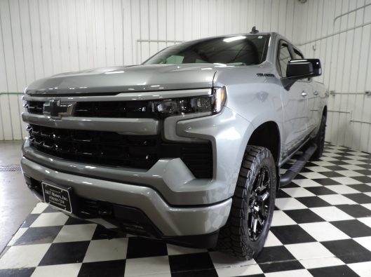 2023 Chev Silverado Gray Rally RST 005
