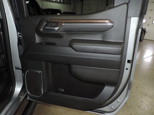 2023 Chev Silverado Gray Rally RST 024