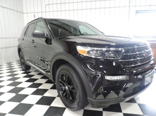 2023 Ford Explorer Black 008