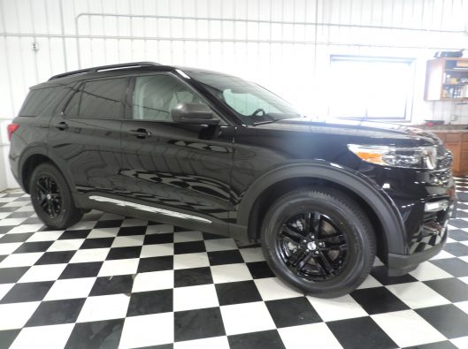 2023 Ford Explorer Black 010