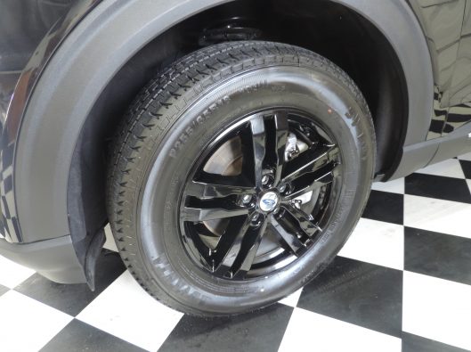 2023 Ford Explorer Black 015