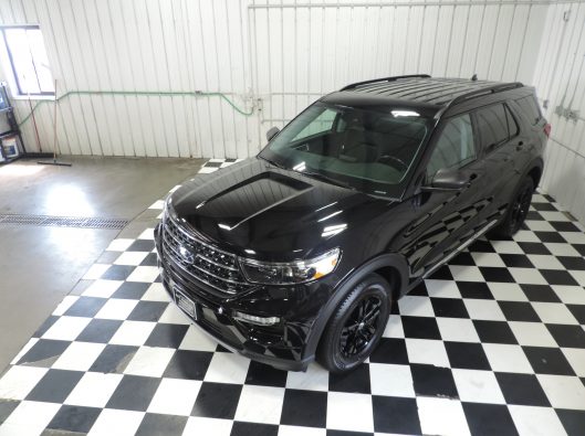 2023 Ford Explorer Black 017