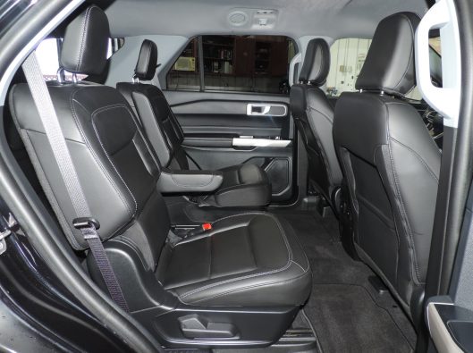 2023 Ford Explorer Black 026