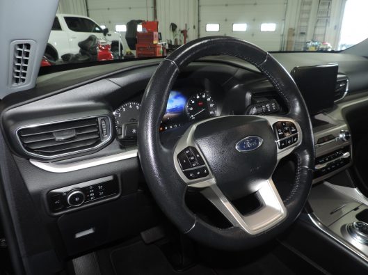 2023 Ford Explorer Black 036