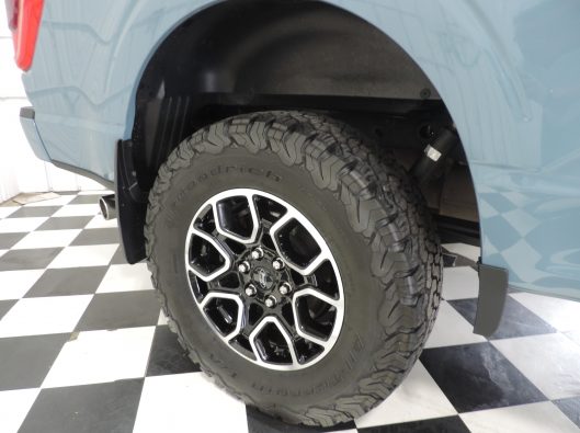 2023 Ford F150 Blue 014