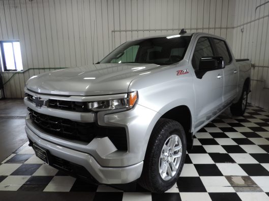 2022 Chev Silverado Crew RST 001