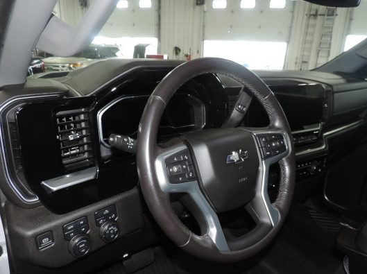 2022 Chev Silverado Crew RST 035
