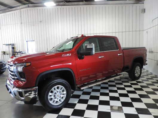 2024 CHev HD 3500 LTZ Red 003