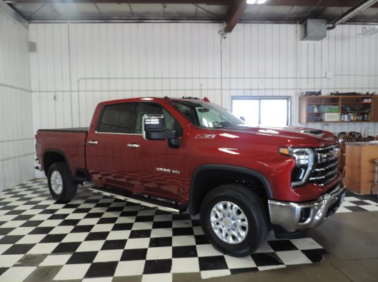 2024 CHev HD 3500 LTZ Red 010