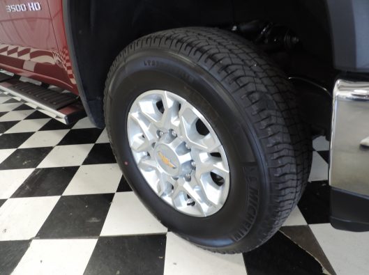 2024 CHev HD 3500 LTZ Red 016