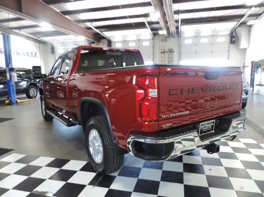 2024 CHev HD 3500 LTZ Red 024