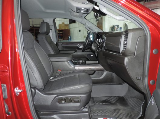 2024 CHev HD 3500 LTZ Red 032