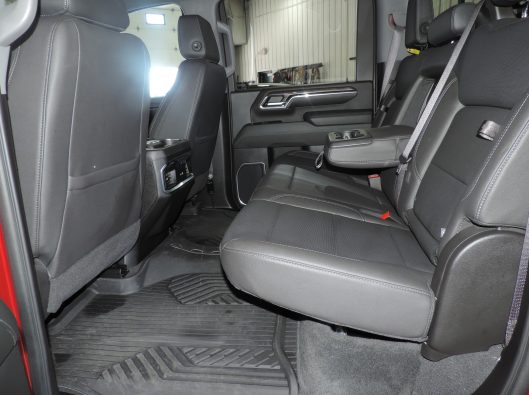 2024 CHev HD 3500 LTZ Red 040