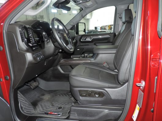 2024 CHev HD 3500 LTZ Red 044