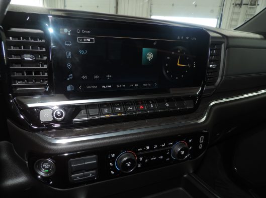 2024 CHev HD 3500 LTZ Red 048