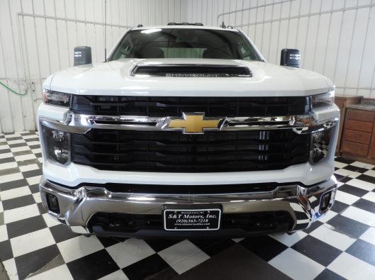 2024 Chev Silverado HD 3500 White 004