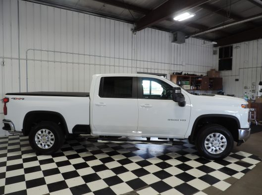 2024 Chev Silverado HD 3500 White 010
