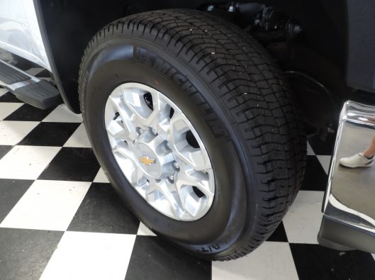 2024 Chev Silverado HD 3500 White 013