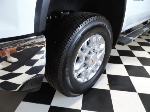 2024 Chev Silverado HD 3500 White 016