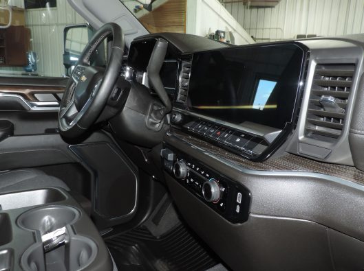 2024 Chev Silverado HD 3500 White 030