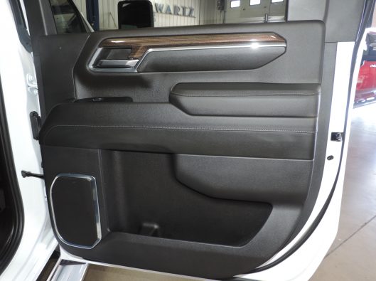 2024 Chev Silverado HD 3500 White 031