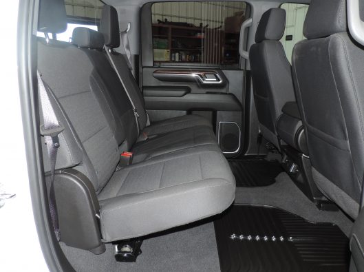 2024 Chev Silverado HD 3500 White 032