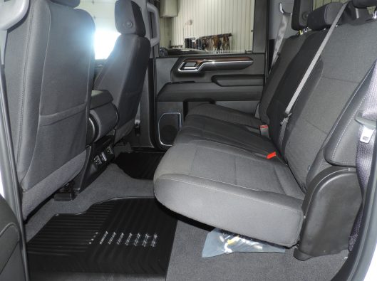 2024 Chev Silverado HD 3500 White 035
